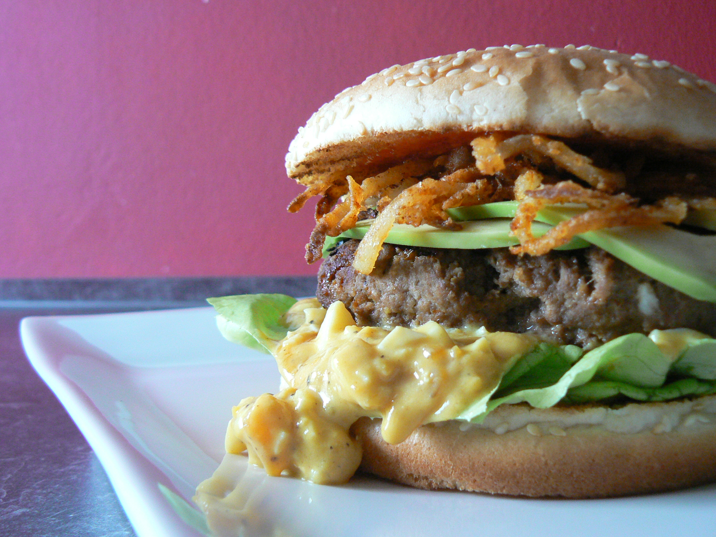 Beefburger mit Senfsauce | rockthekitchen!