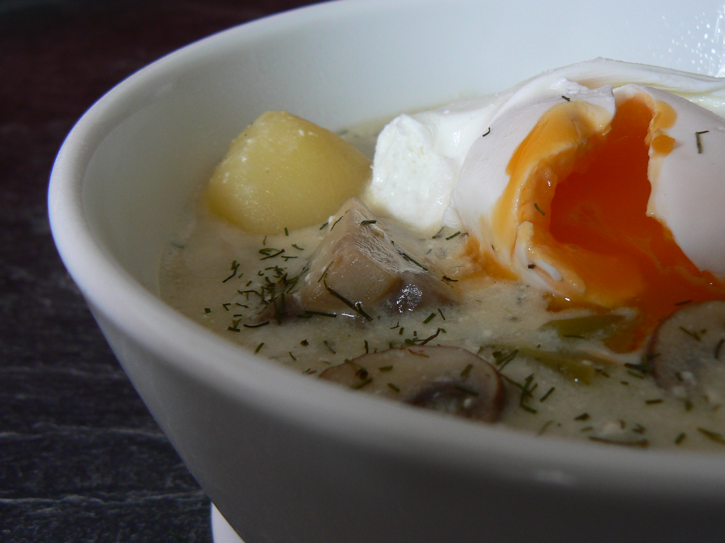 Zöldbabos kulajda - Saure Kartoffel-Pilz-Suppe mit Bohnen | rockthekitchen!