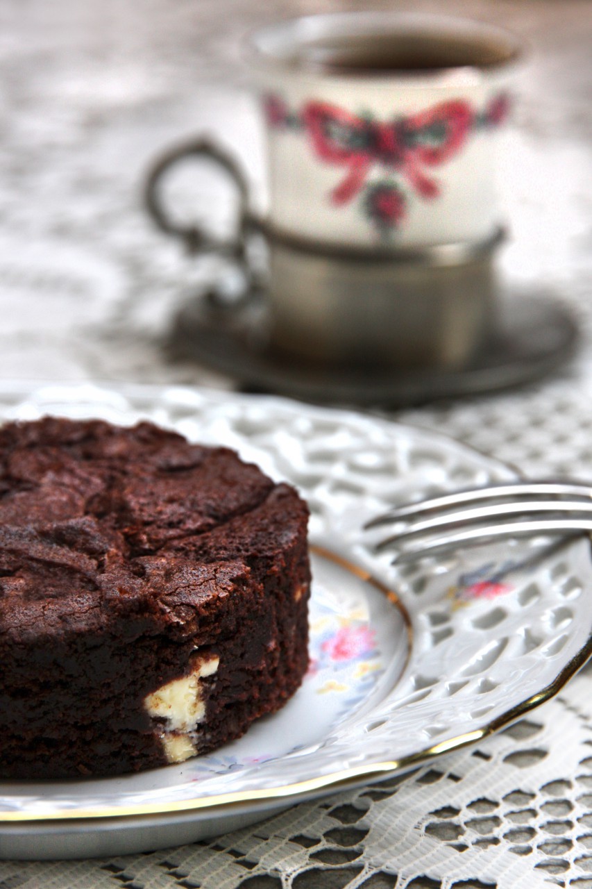 Brownies mit weisser Schokolade und Tonkabohne | rockthekitchen!