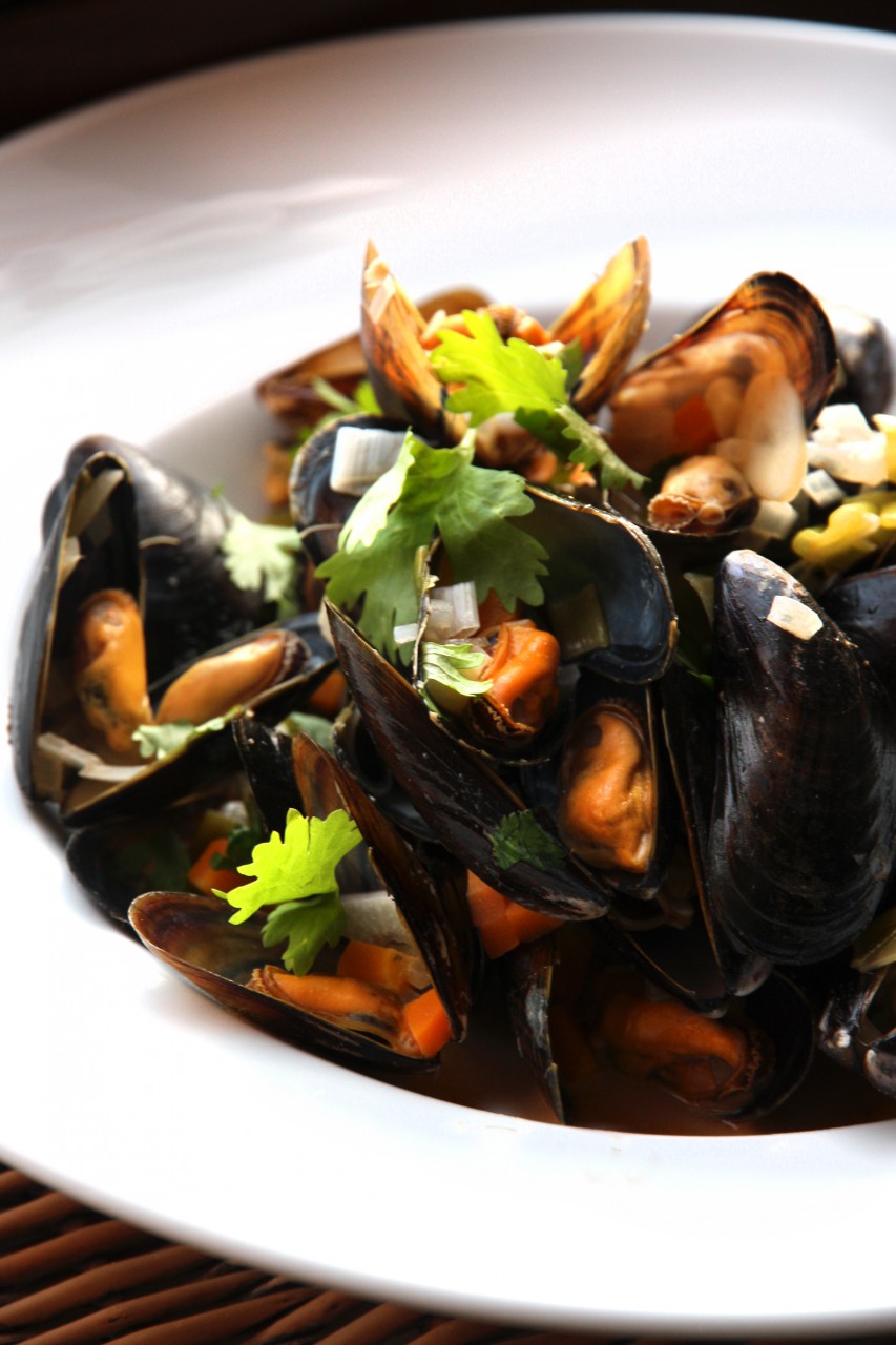 Miesmuscheln im Thai-Curry-Sud | rockthekitchen!